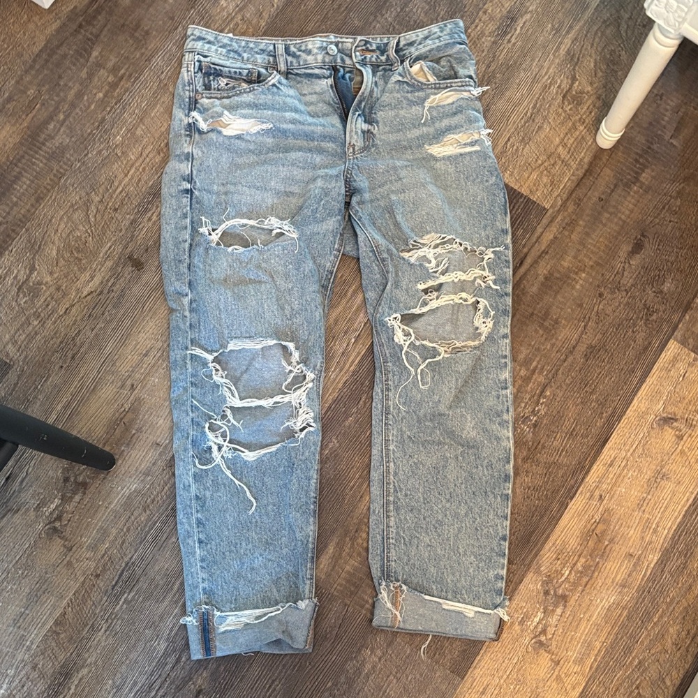 American Eagle Outfitters Relaxed Ripped Blue Jeans